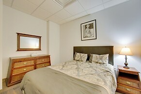 20 Mi to Dtwn Pittsburgh: Pet-friendly Apartment