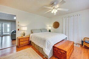 Lakefront Troutman House w/ Spectacular Sunsets!