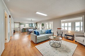 Lakefront Troutman House w/ Spectacular Sunsets!