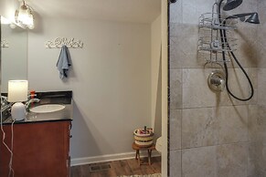 5 Mi to Columbia: Pet-friendly Culleoka Home