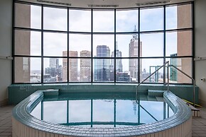 Elegant 4B 2B Unit in Melbourne CBD w/ Parking!