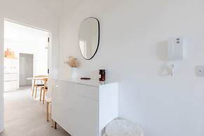 Sleek Scandi-inspired 2BD Flat, Fulham