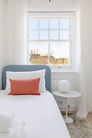 Sleek Scandi-inspired 2BD Flat, Fulham