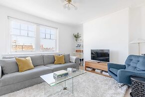 Sleek Scandi-inspired 2BD Flat, Fulham