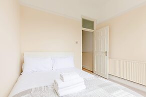 Roomy 3BD by Hampstead Heath!