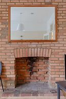 Roomy 3BD by Hampstead Heath!