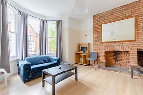 Roomy 3BD by Hampstead Heath!