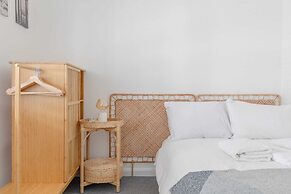 Spacious 3BD Flat, Close to Tube - Fulham!