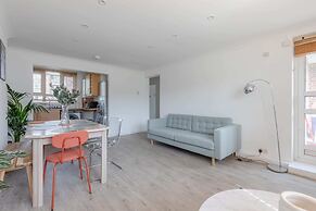 Spacious 3BD Flat, Close to Tube - Fulham!