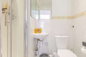 Spacious 3BD Flat, Close to Tube - Fulham!