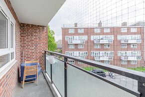 Spacious 3BD Flat, Close to Tube - Fulham!