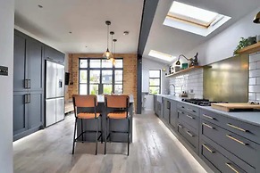 Stunning House in Leigh-on-sea