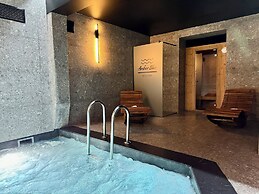 Amber Blue Wellness & SPA