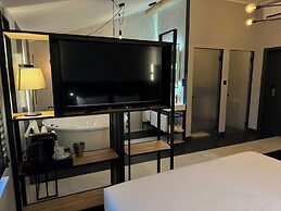 Amber Blue Wellness & SPA