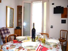 Taki Holiday Home on the First Floor With two Bathrooms in San Foca