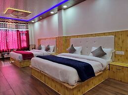 Goroomgo Grand Kailash View Homestay Himachal Pradesh