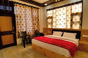 Goroomgo Grand Kailash View Homestay Himachal Pradesh