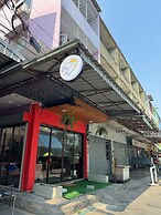 Before we go Hostel (Donmueang)