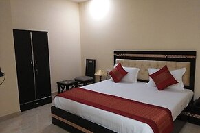 Airport Hotel Ashoka Palace