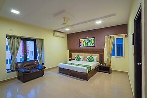 Treebo Cranberry Delight