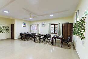 Treebo Cranberry Delight