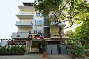 Treebo Cranberry Delight