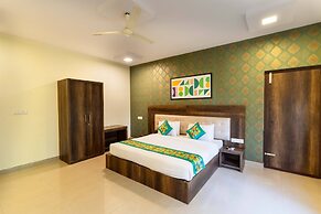 Treebo Cranberry Delight