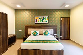 Treebo Cranberry Delight