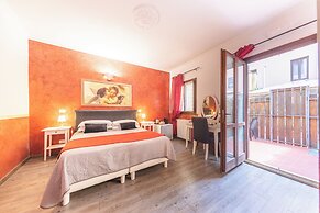 Room-family Room in History House