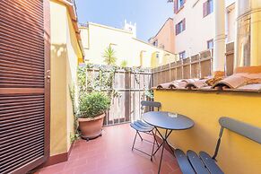 Room-family Room in History House