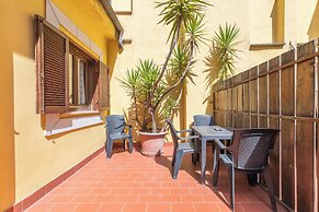Room-family Room in History House