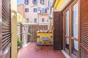 Room-family Room in History House