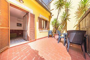 Room-family Room in History House