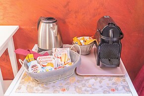 Room-family Room in History House