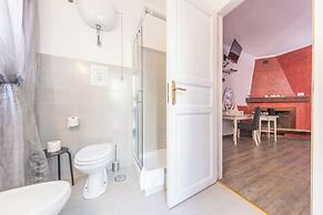 Room-family Room in History House