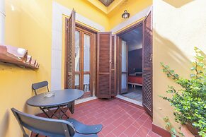 Room-family Room in History House