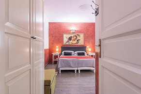 Room-family Room in History House