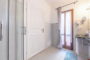 Room-family Room in History House