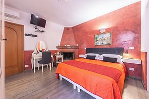 Room-family Room in History House