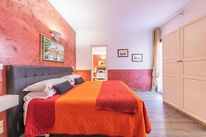 Room-family Room in History House