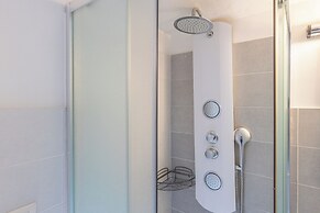 Room-small Double Room in History House