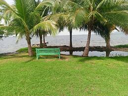 Mekandi Riverside Resort
