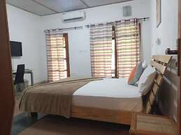 Mekandi Riverside Resort