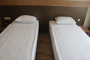 Longoz Hotel