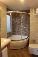 Longoz Hotel