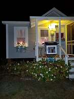 Captain's Quarters, Close To Downtown Ogunquit 1 Bedroom Cottage by Re