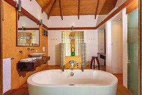 Lou Moon Eco-Luxury Resort