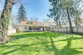 Cleveland Heights Home w/ Sunroom: Park Across St!