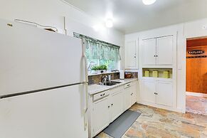 8 Mi to Yosemite National Park: Cabin w/ Fire Pit