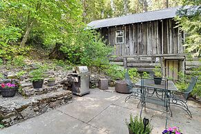 8 Mi to Yosemite National Park: Cabin w/ Fire Pit